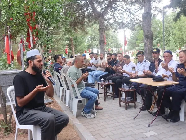 sehit-sadik-gullu-sehadetinin-15-yilinda-dualarla-anildi-1784822275744.jpg