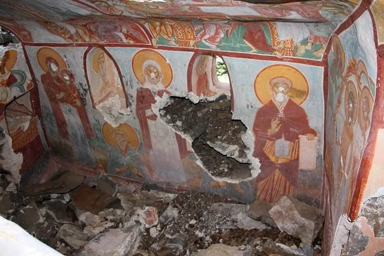 Restorasyonu biten Sümela Manastırı’nda ziyaretçi izdihamı