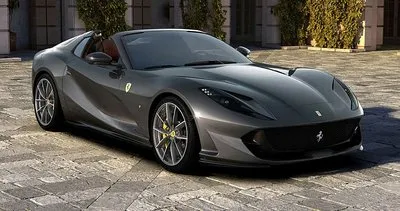 Ferrari tarih verdi