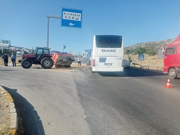 kirikkalede-otobus-ile-traktor-carpisti-4-yarali-1751358061582.jpg
