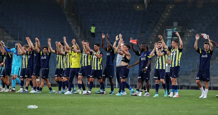 welingtondan-fenerbahceye-kotu-haber-maliyeti-dudak-ucuklatti-1656916877637.jpg