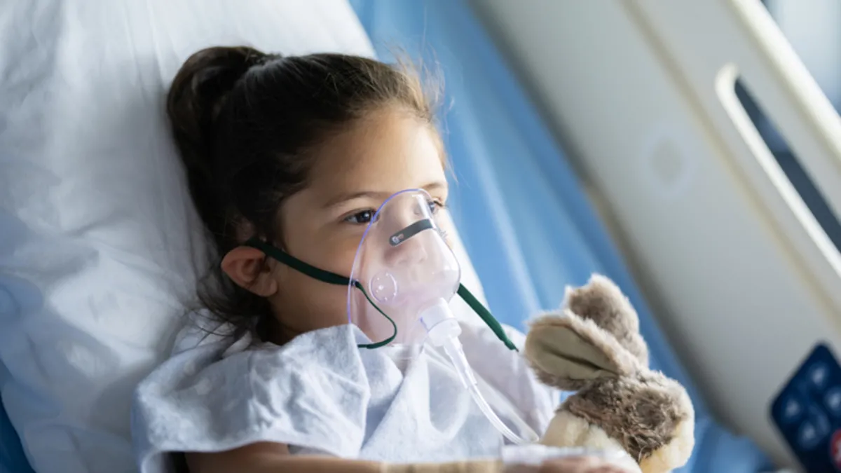 Sıradan bir nezle sanılıyor ama hastanelik ediyor! Bebeklere RSV tehdidi Sıradan bir nezle sanılıyor ama hastanelik ediyor! Bebeklere RSV tehdidi