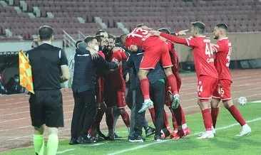 Balıkesirspor’da Taşkın Çalış frikikten 3 gol attı!