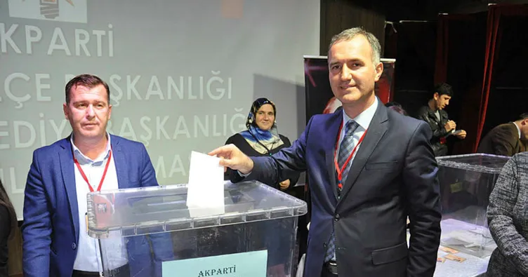 AK Parti’nin İnegöl Belediye Başkan adayı Alper Taban