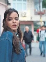 Estetikli fukaralar (!) – YÜKSEL AYTUĞ Estetikli fukaralar (!) – YÜKSEL AYTUĞ