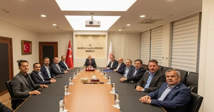 Memur-Sen’den Çalışma ve Sosyal Güvenlik Bakanı Işıkhan’a ziyaret