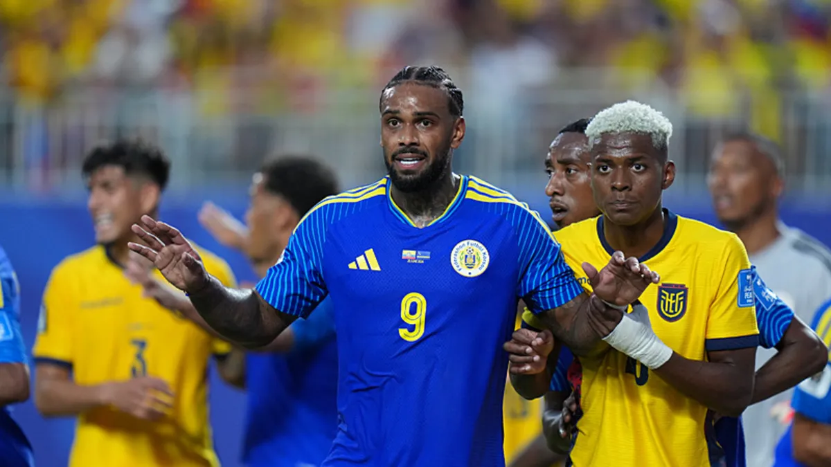 Curaçao ve Ekvador milli takımları futbol maçı.
