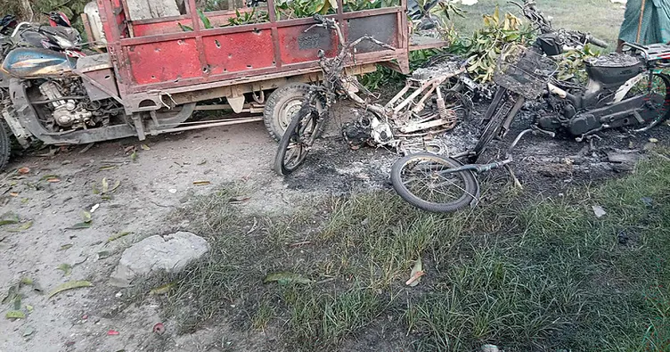 Myanmar ordusu festivali kana buladı! 40 ölü