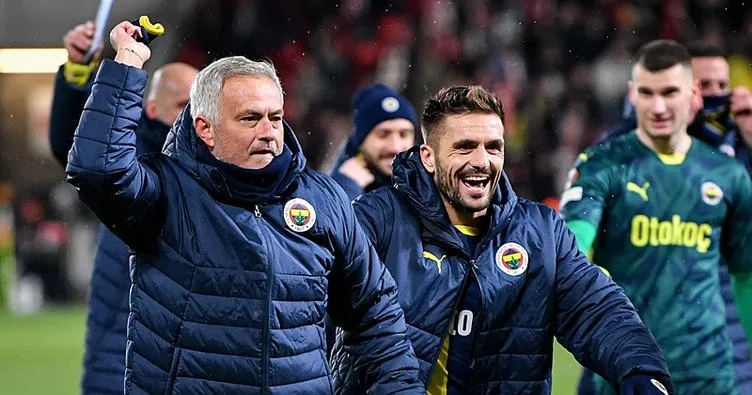 FENERBAHÇE HABERİ: Futbolcuların Mourinho sevgisi