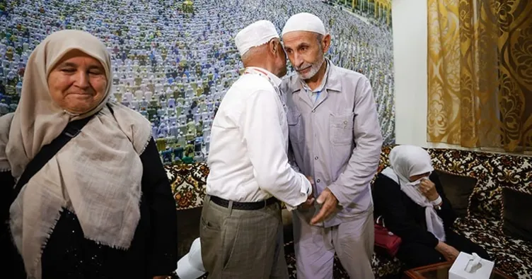 25 yıllık küslük Mekke’de sona erdi!
