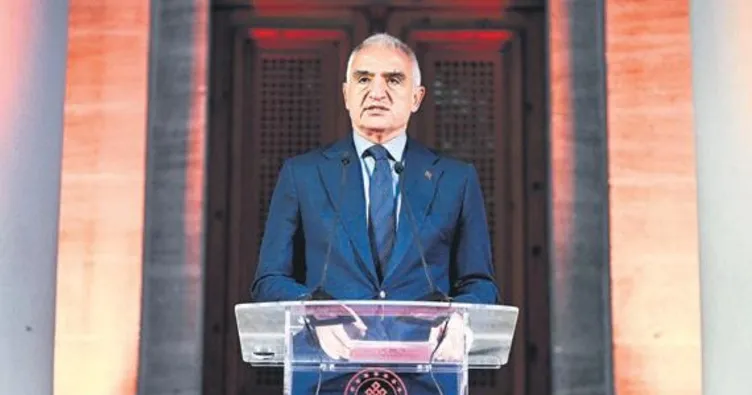 500 parça tarihi eser ele geçirildi