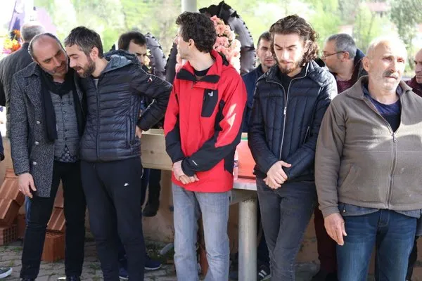Resul Dindar'ın annesi son yolculuğuna uğurlandı
