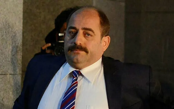 Firari FETÖ'cü Zekeriya Öz’ün kasasından aileye sus payı
