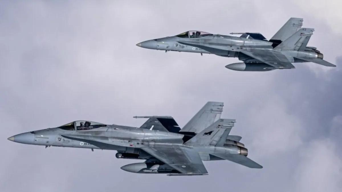 Finlandiya’da savaş uçağı yere çakıldı