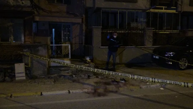son-dakika-ispartada-kayinbirader-dehseti-damatlarina-bicakla-saldirdi-1616401267897.jpg