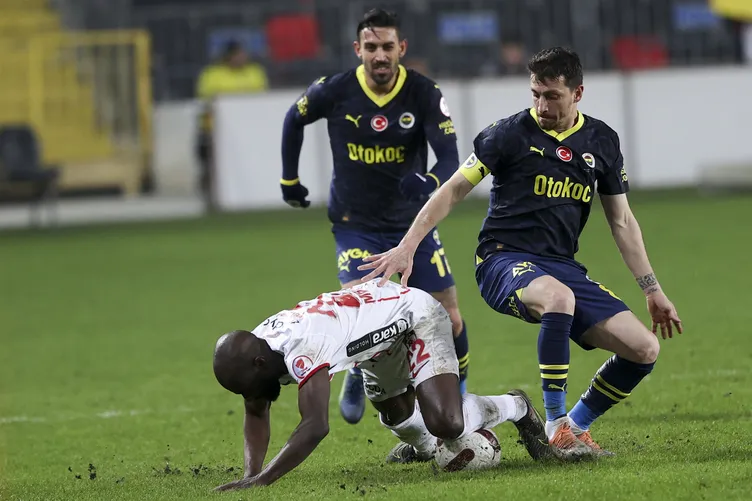 Son dakika Fenerbahçe haberi: Ve Mert Hakan Yandaş imzayı atıyor! Sözleşmesi ortaya çıktı...