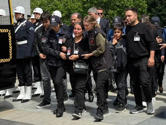 sehit-polis-aydin-uyenarik-icin-resmi-toren-duzenlendi-1780057345017.jpg