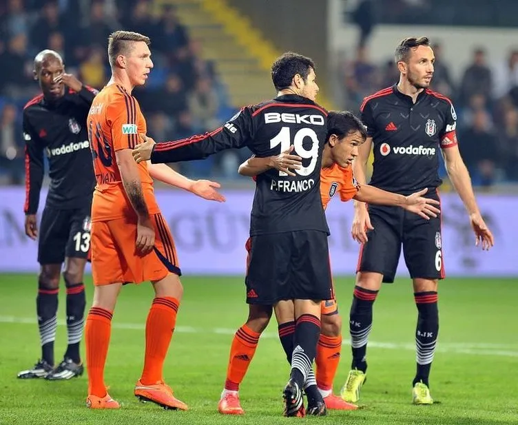 İstanbul Başakşehir - Beşiktaş maçının fotoğrafları