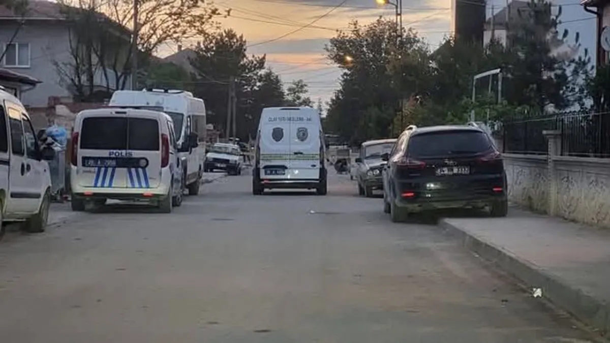 Eskişehir’de komşuların park kavgası kanlı bitti! Yaralılar var Eskişehir’de komşuların park kavgası kanlı bitti! Yaralılar var