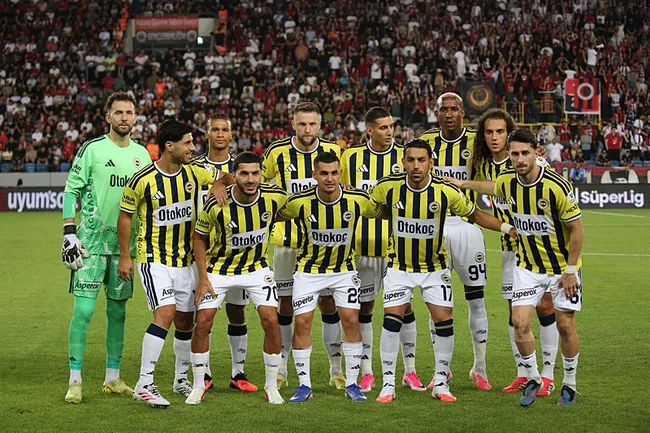 canli-super-ligde-genclerbirligi-fenerbahce-maci-1786820429370.jpeg