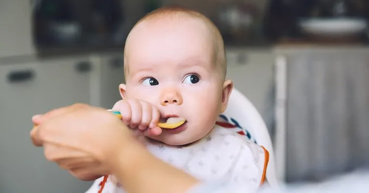 Bebeklerde ek gıdaya geçiş