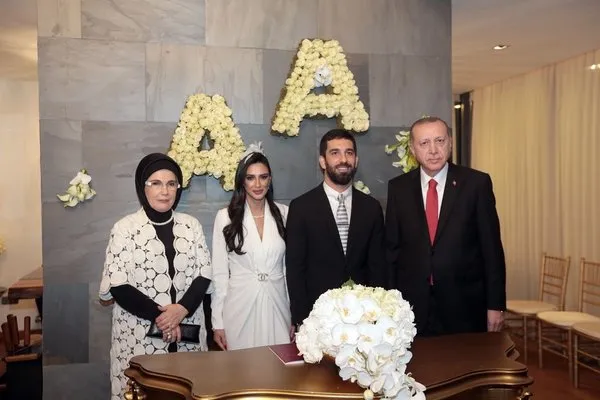 Arda Turan dünya evine girdi