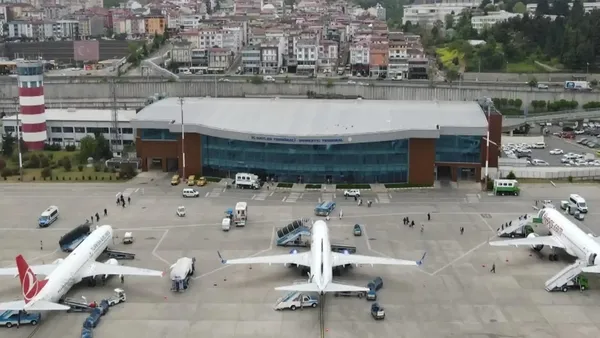 trabzon-havalimani-tum-zamanlarin-trafik-rekorunu-kirdi-21-agustosta-150-ucak-trafigine-ulasildi-1787417668935.jpg