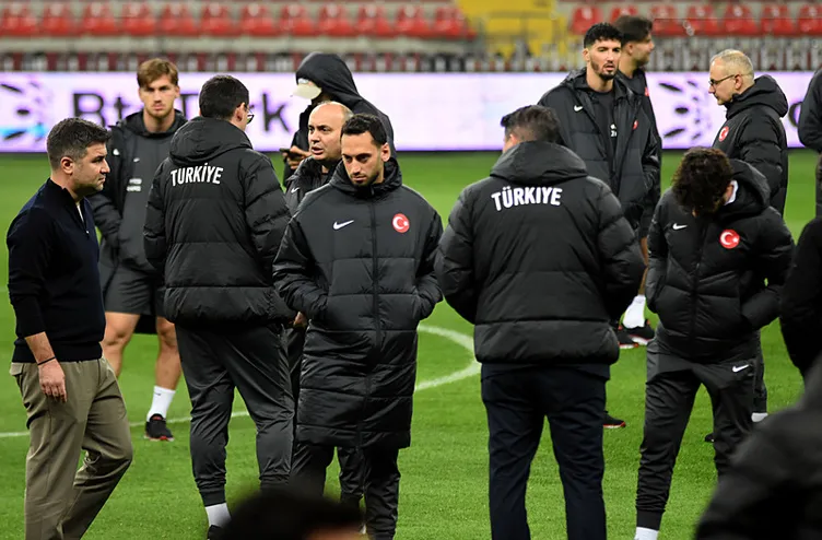 Son dakika haberi: Türkiye - Galler maçı öncesi Montella’nın muhtemel 11’i belli oldu! Uluslar Ligi’nde hedef A Ligi...