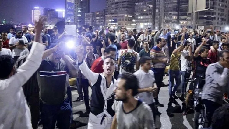 Mısır’da halk sokaklara döküldü! Darbeci Sisi karşıtı protestolarda çok sayıda kişi gözaltına alındı