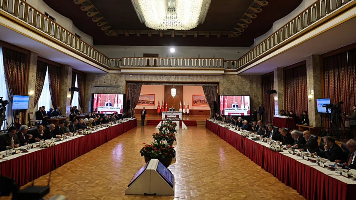 İmralı’ya gidecek komisyon üyeleri belli oldu İmralı’ya gidecek komisyon üyeleri belli oldu