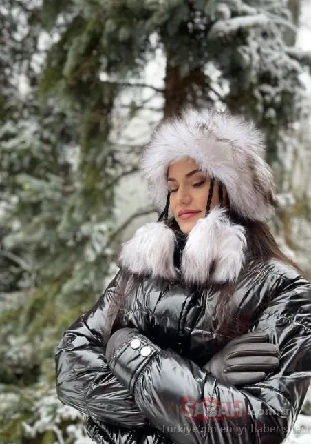 Karlar kraliçesi Fahriye Evcen! Güzel oyuncu Fahriye Evcen kar paylaşımı ile olay oldu!