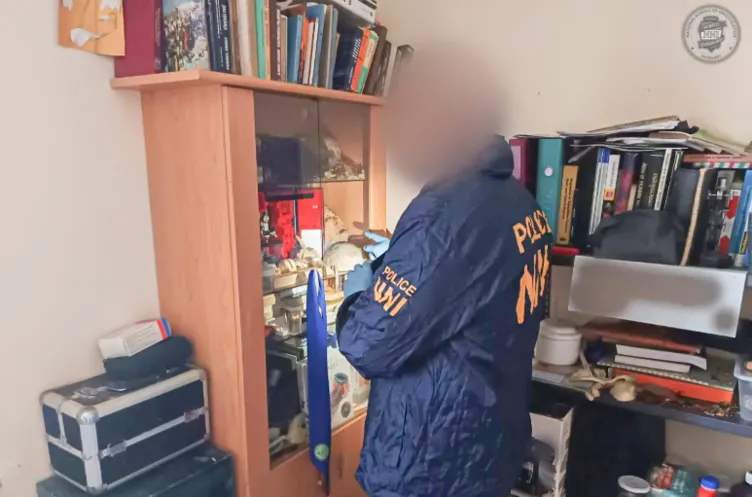 Mezarlardan çalınan cesetler ülkeyi sarstı! Yemek için vücut parçalarını çaldım