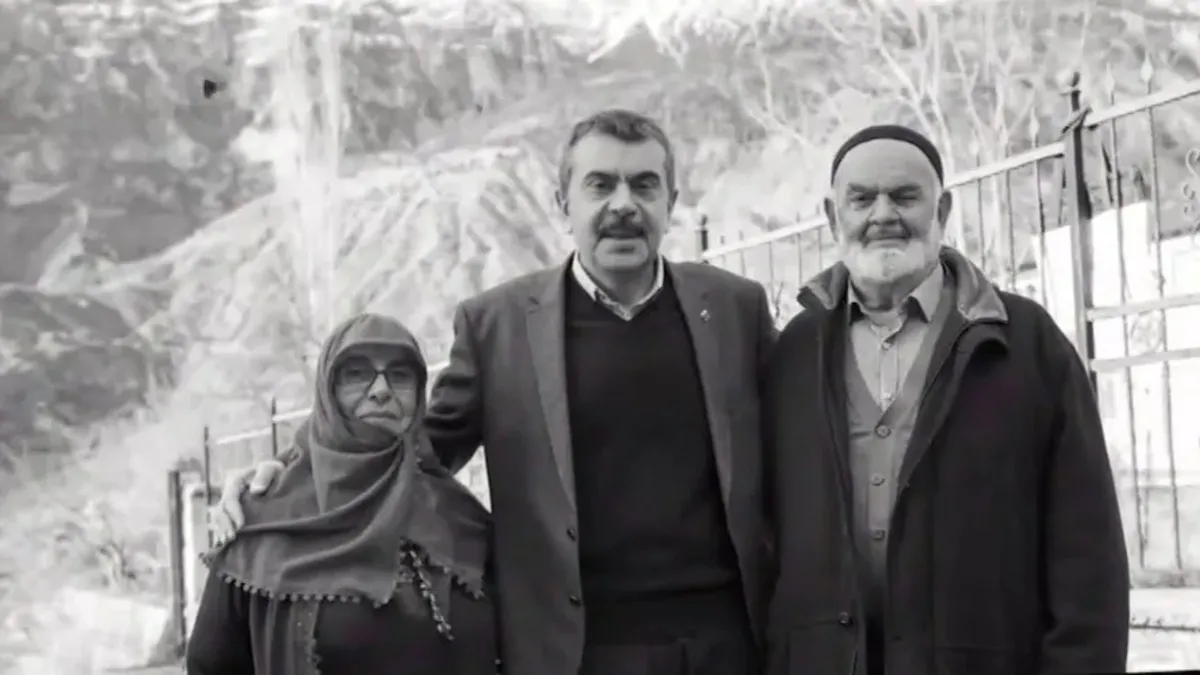 Milli Eğitim Bakanı Yusuf Tekin'den duygusal sözler: Ailesini ilk kez A Haber'e anlattı! 'Benim Annem, Benim Babam'ın ilk konuğu oldu