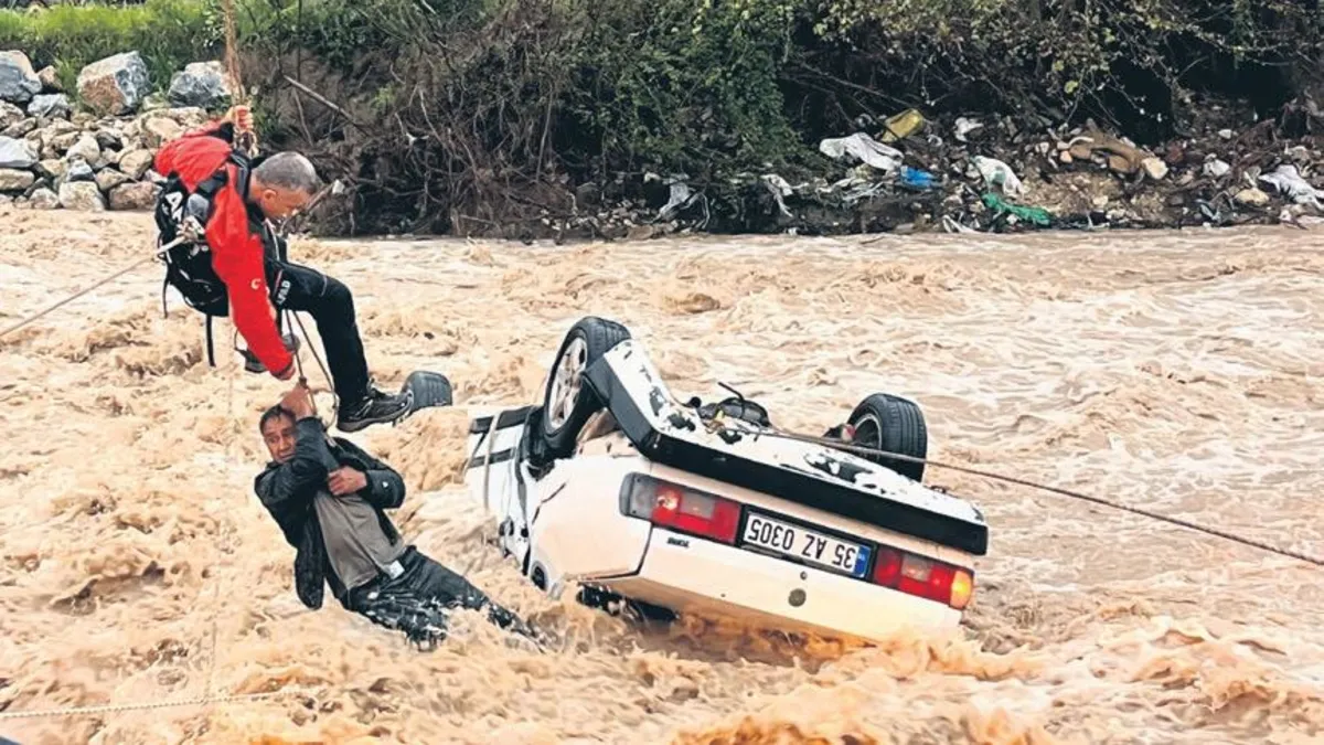 Sele kapılan araçta bir kişi öldü
