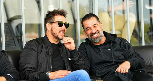 Son dakika: Atletico Madrid Teknik Direktörü Simeone, Arda Turan’ı ziyaret etti Son dakika: Atletico Madrid Teknik Direktörü Simeone, Arda Turan’ı ziyaret etti