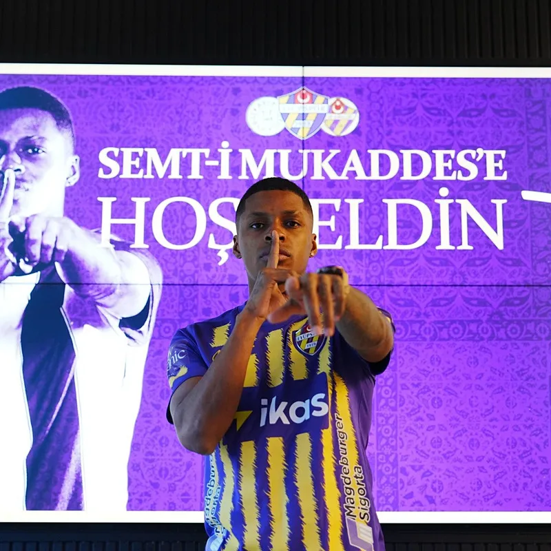 Süper Lig’de transferler peş peşe açıklandı! İşte atılan tüm imzalar...