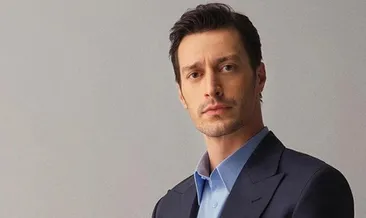 Ünlü sanatçı Feyyaz Şerifoğlu’ndan dikkat çeken performans