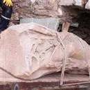 Heykele tepki gösterdiler