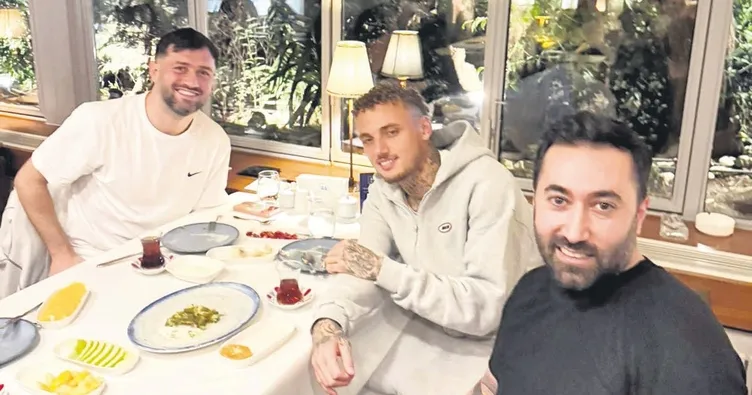 Noa Lang’ın canı kebap çekti