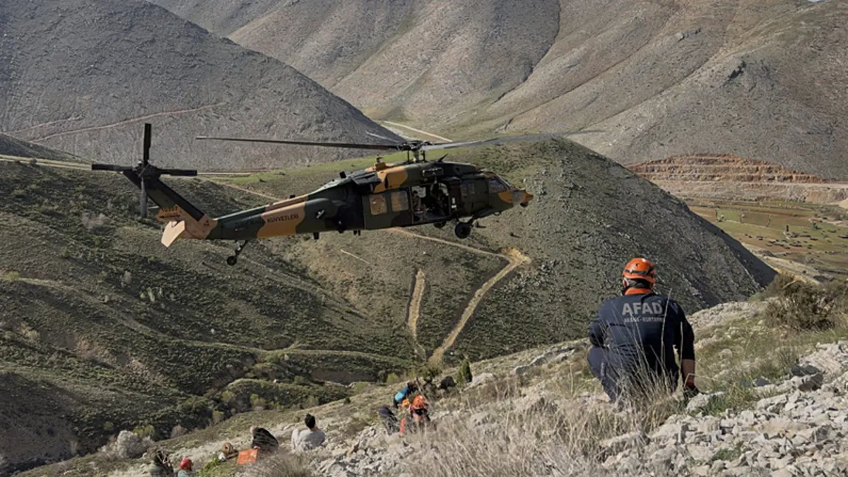 Mantar toplamak için çıktığı dağda mahsur kalmıştı: Askeri helikopterle kurtarıldı! Mantar toplamak için çıktığı dağda mahsur kalmıştı: Askeri helikopterle kurtarıldı!