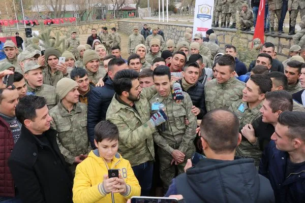 Yusuf Güney: Kariyerimin en anlamlı konserlerini Mehmetçiklerimize verdim
