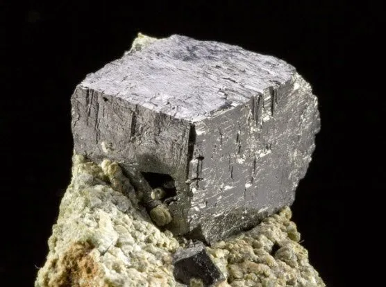 Perovskite minerali veri transferini 1.000 kat hızlandırıyor