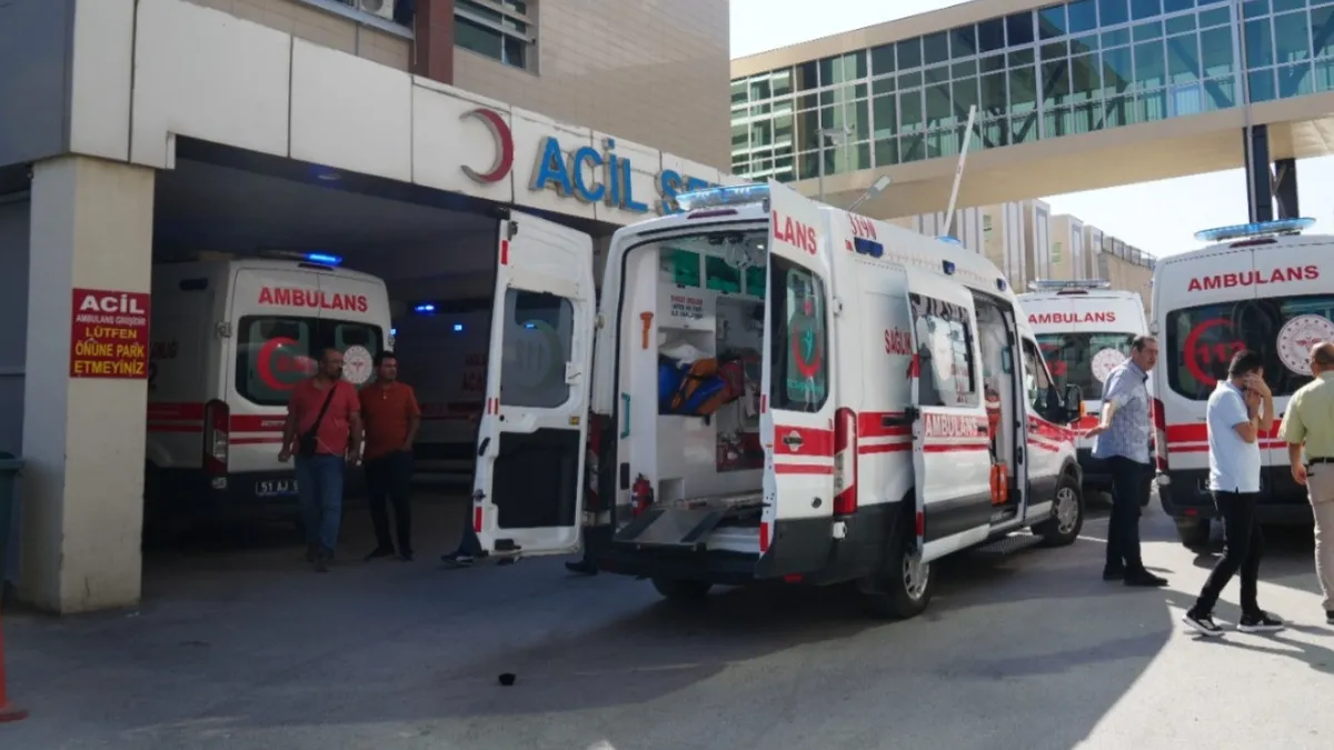 Husumetliler kavgasından kan aktı! 1 kişi öldü Husumetliler kavgasından kan aktı! 1 kişi öldü