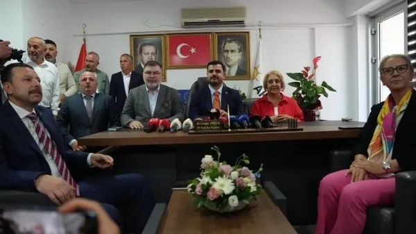 ak-partili-inandan-ozele-menderes-cikisi-1787150557882.jpg