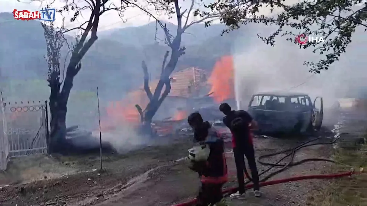 Kastamonu’da vahşet! Komşusunu öldürüp evini ve aracını ateşe verdi | Video videosunu izle Kastamonu’da vahşet! Komşusunu öldürüp evini ve aracını ateşe verdi | Video videosunu izle