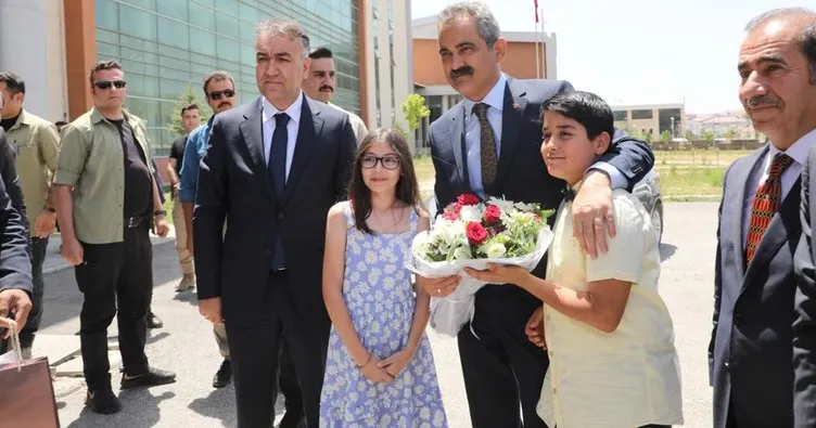 Milli Eğitim Bakanı Mahmut Özer Bitlis’te