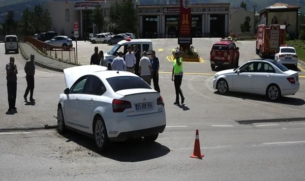 erzurumda-trafik-kazasi-7-kisi-yaralandi-1784739036224.jpg
