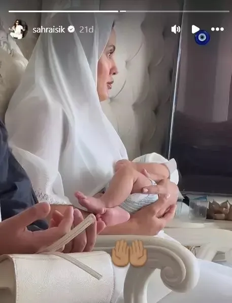 Minik Aybirdi için dualar edildi! Sahra Işık bebeği Pamir’ mevlit okuttu!