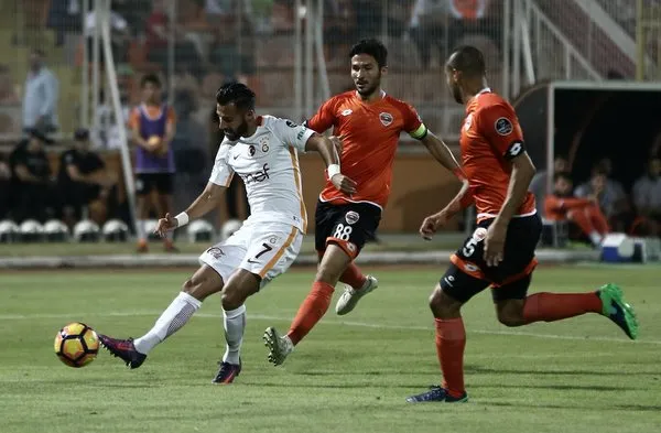 Adanaspor-Galatasaray maçından kareler
