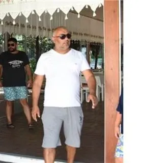 Kibariye’den aile pozu